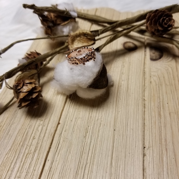 🌸🌸So Cute Lucky Daisy Plum 14K plated Band Ring🌸🌸 - Picture 8 of 8